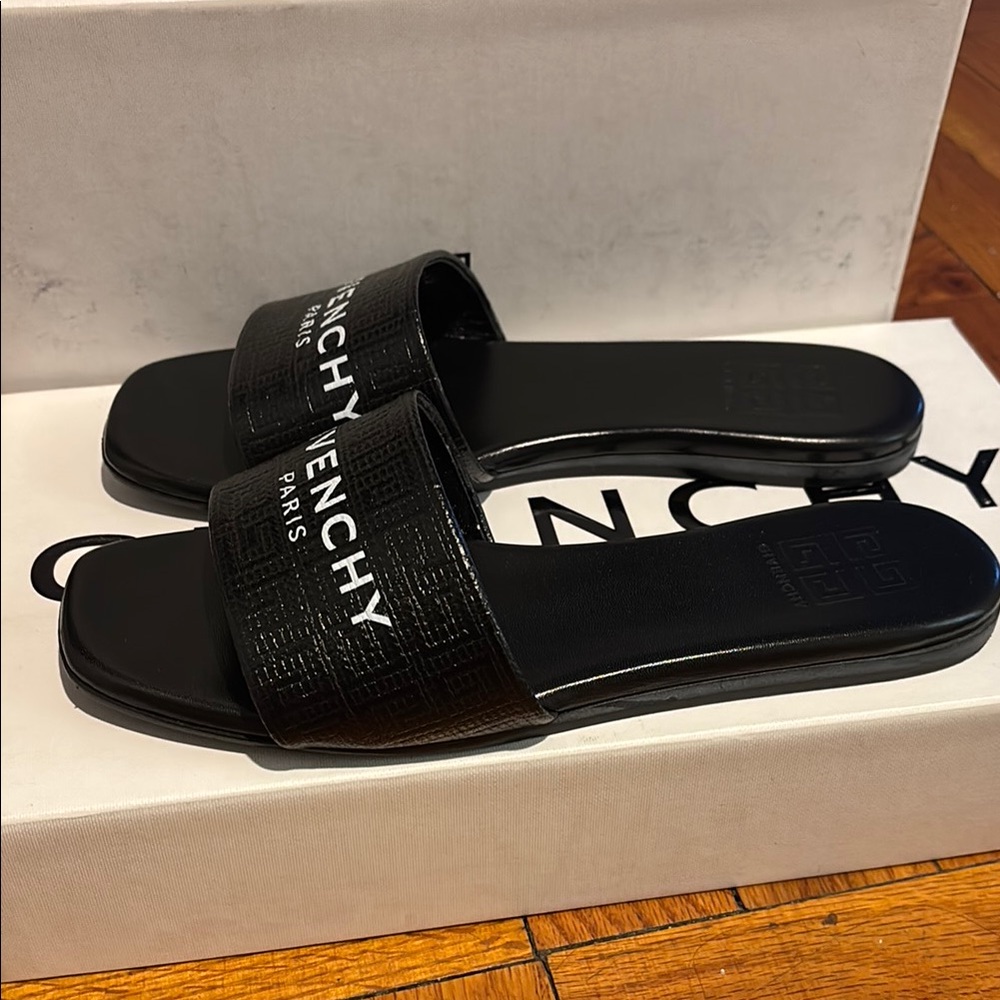 Givenchy Black Logo Slides size 7
